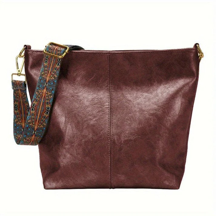 Chelsey’s Vintage Charm | Leather Shoulder Bag